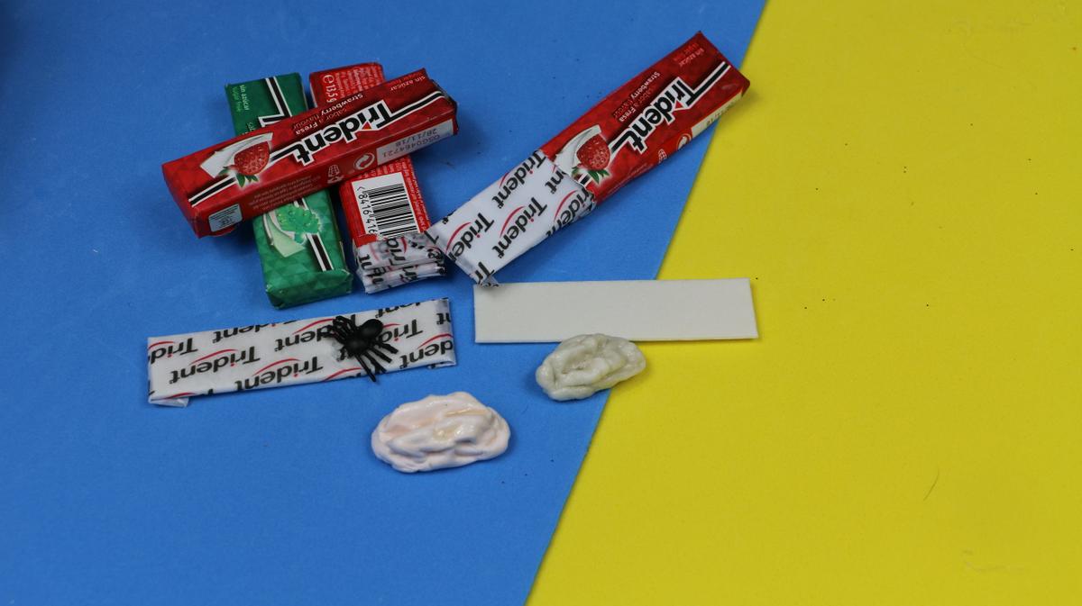 Bromas caseras con chicles