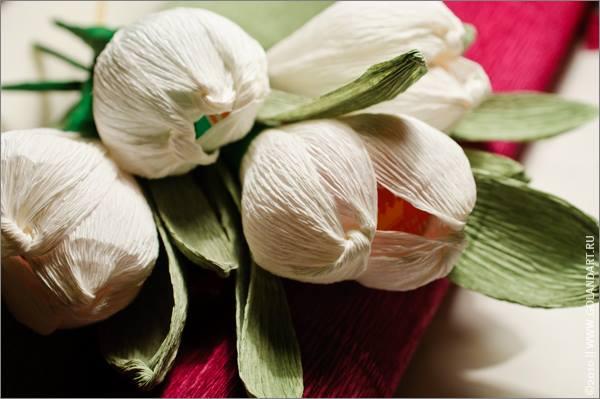 tulipán de papel crepe