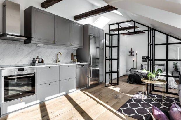 cocina gris y encimera marmol