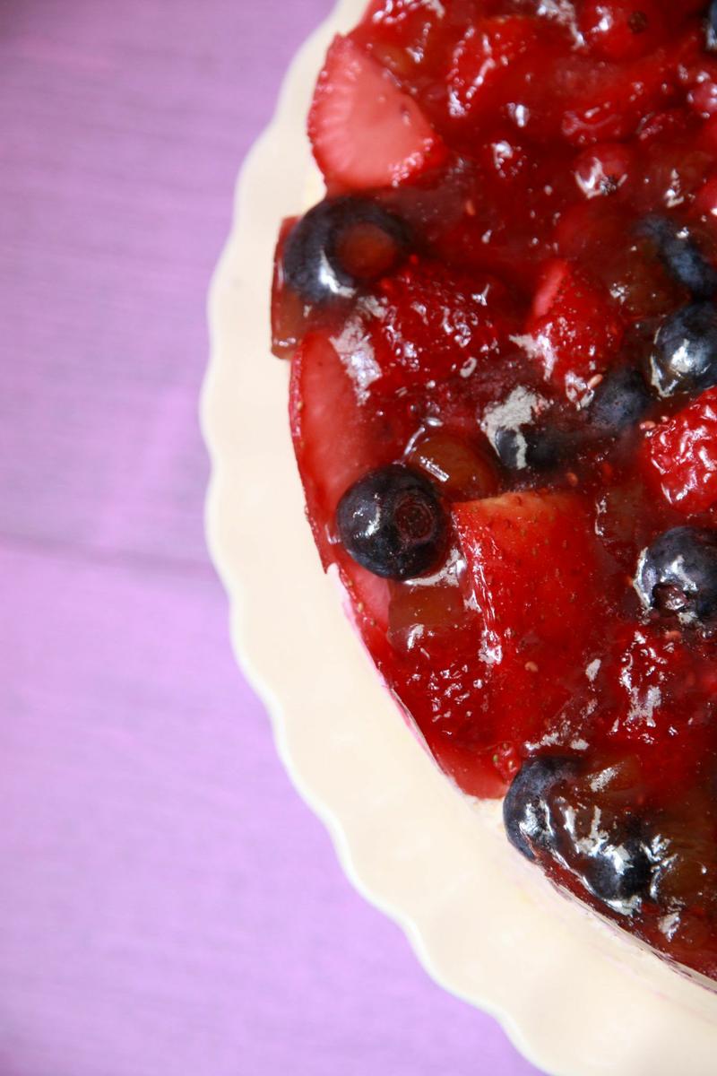 Tarta de arroz con leche y frutas del bosque