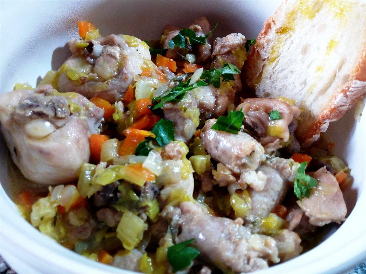 Pollo estofado con verduras - Pollo e salsicce alle verdure - Chicken vegetable stew recipe