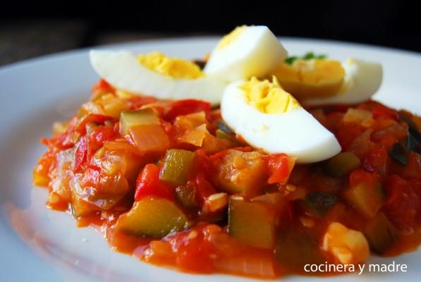 Pisto manchego con huevos