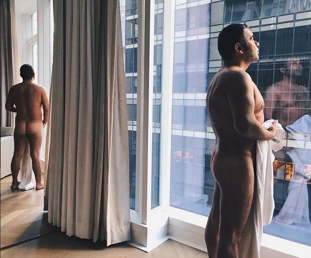 Jorge Javier Vázquez Posa Desnudo en Instagram