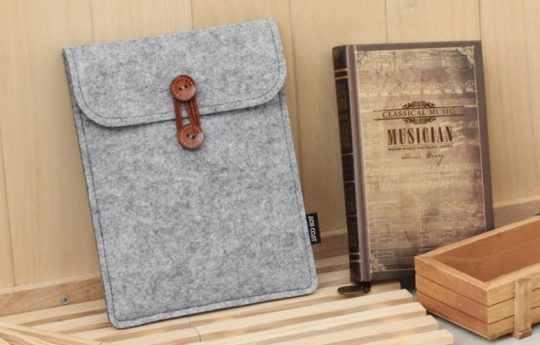 Light-Gray-Felt-Sleeve-for-Kobo-Aura-One