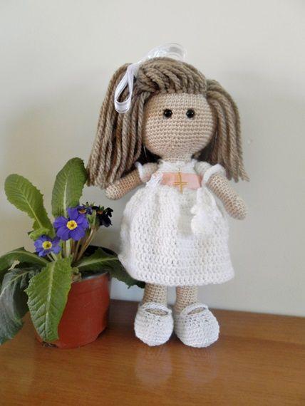 muñeca primera comunion amigurumi