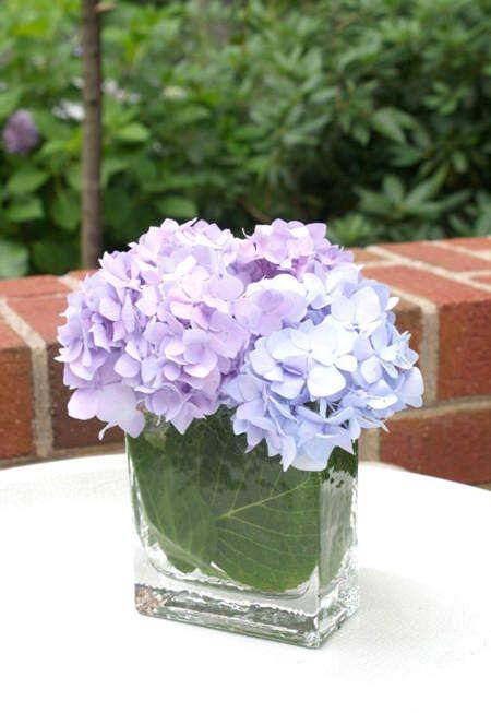 Llena de color tu casa con arreglos florales de verano. Hoy te mostramos lo que puedes hacer con hortensias, flores silvestres y lavanda.: