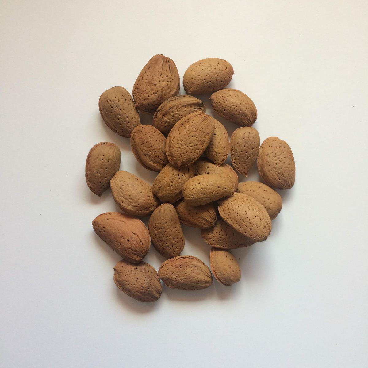 almendras con hierro