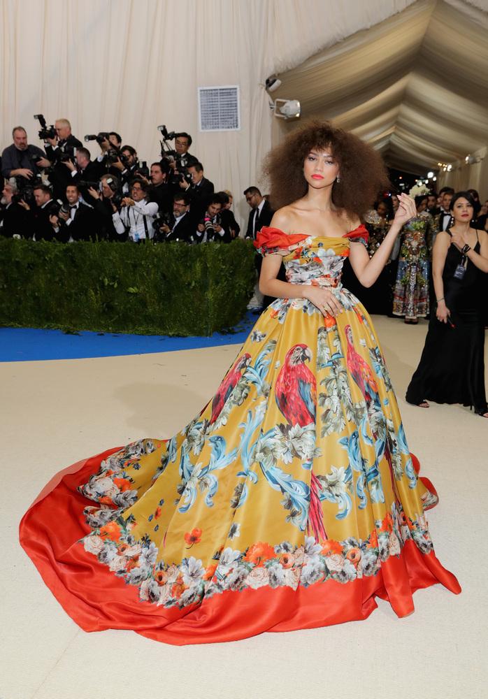 Zendaya - Mejores outfits y peores estilismos Gala Met 2017
