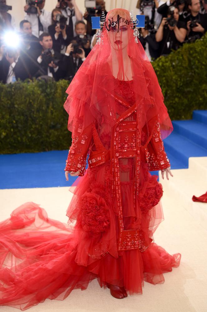 Katy Perry - Mejores outfits y peores estilismos Gala Met 2017