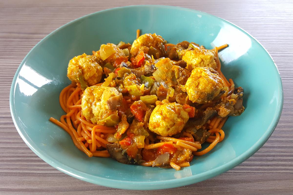 Spaguettis con albondigas de pollo al curry dieta 2