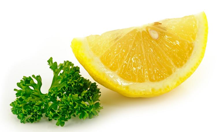 Cómo quitar las manchas de la piel con ingredientes naturales