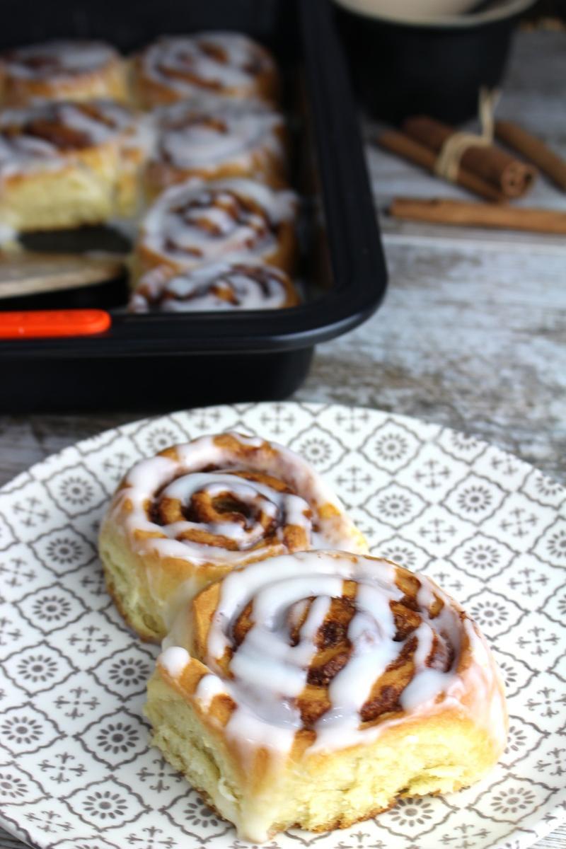Cinnamon rolls o rollos de canela sin lactosa