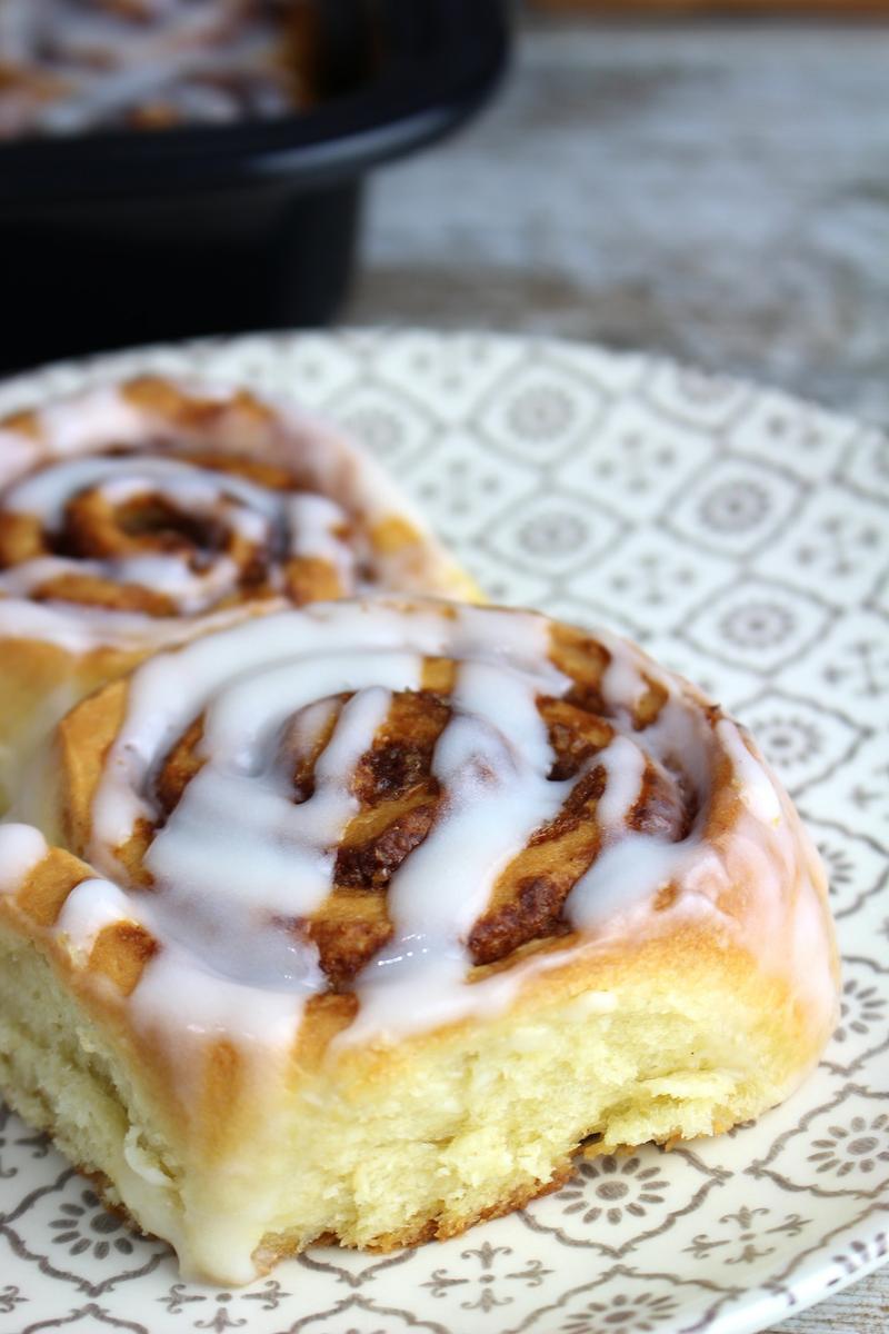Cinnamon rolls o rollos de canela sin lactosa
