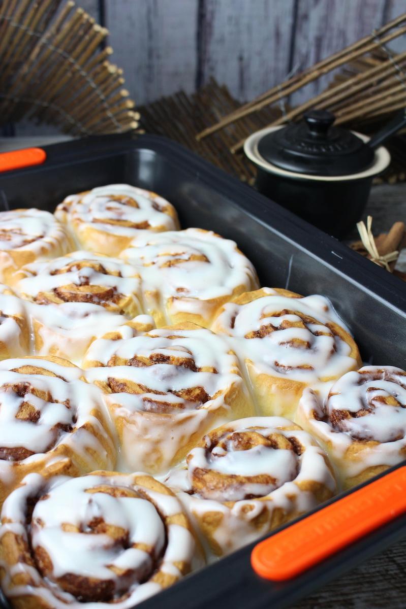 Cinnamon rolls o rollos de canela sin lactosa