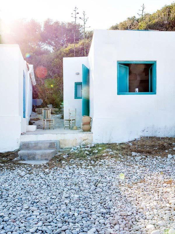 Las_claves_del_estilo_Mediterráneo_decoinspiración_espacio_exterior_blanco_azul