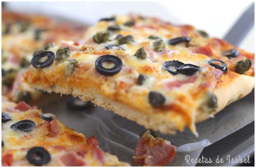 Pizza casera con masa de leche