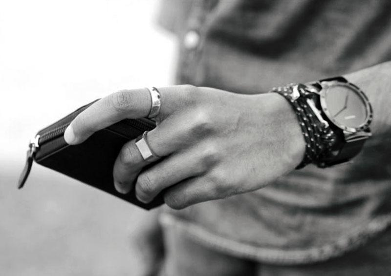 accesorios-masculinos-anillo-homelifestyle-magazine