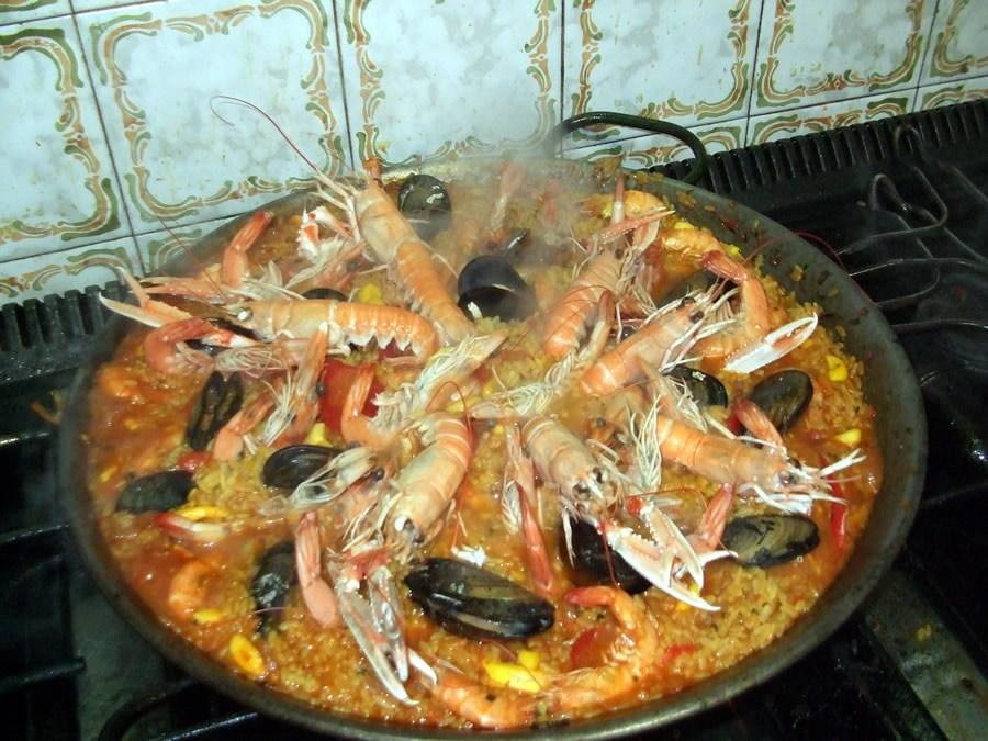 Paella de mariscos (Cocina Española)