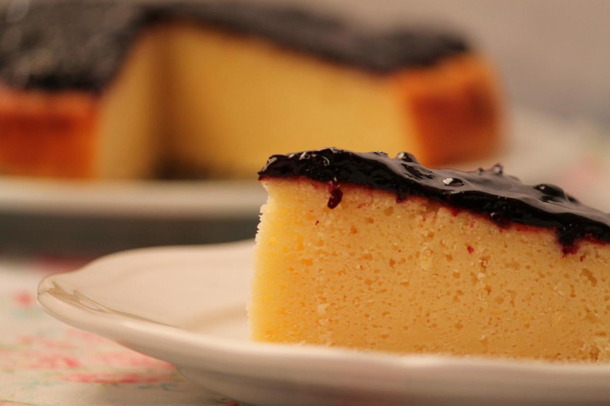 Tarta de requesón con arándanos