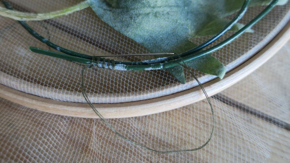 Bastidor de bordar con flores