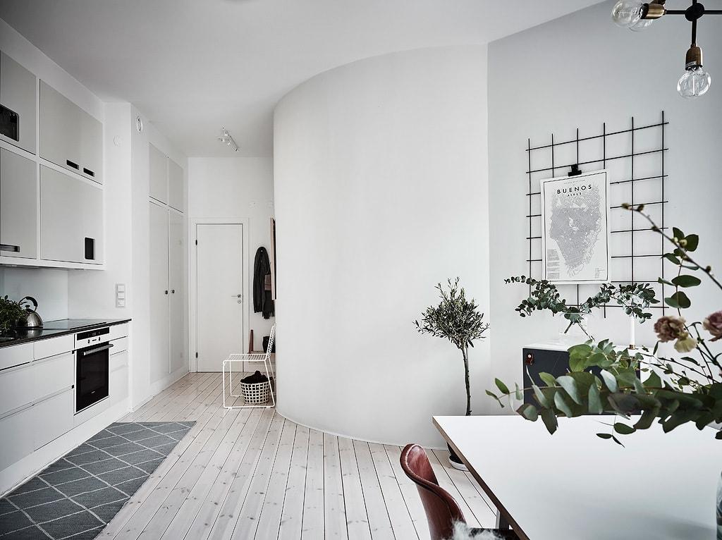 Paredes_verde_soft_casa_con_carácter_decoración_interiorismo_espacio_recibidor_cocina