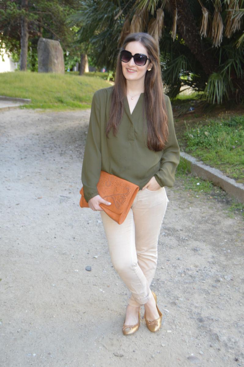 KHAKI-BLUSA-LOOK (1)