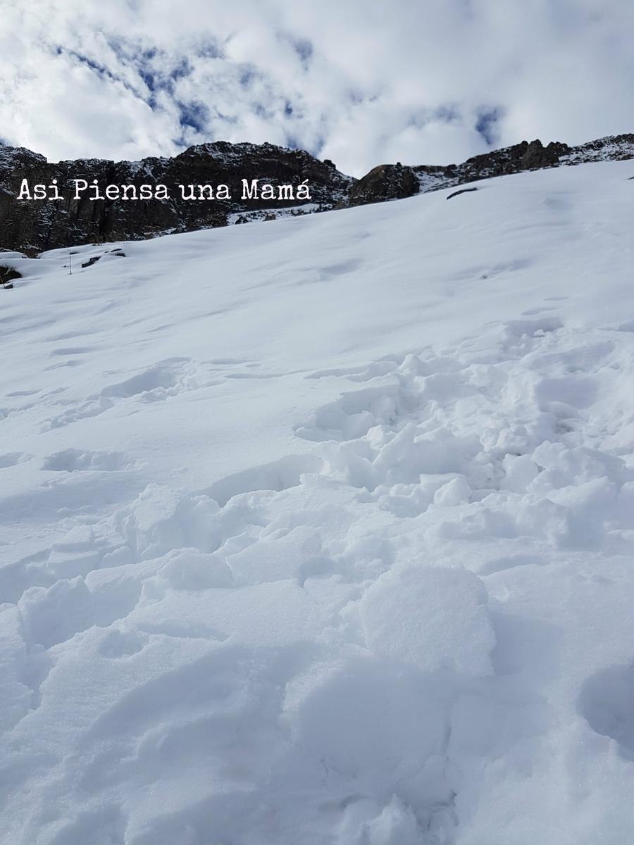 ladera-nieve-embalse-yeso