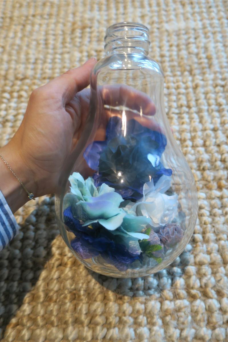 Bombillas con flores