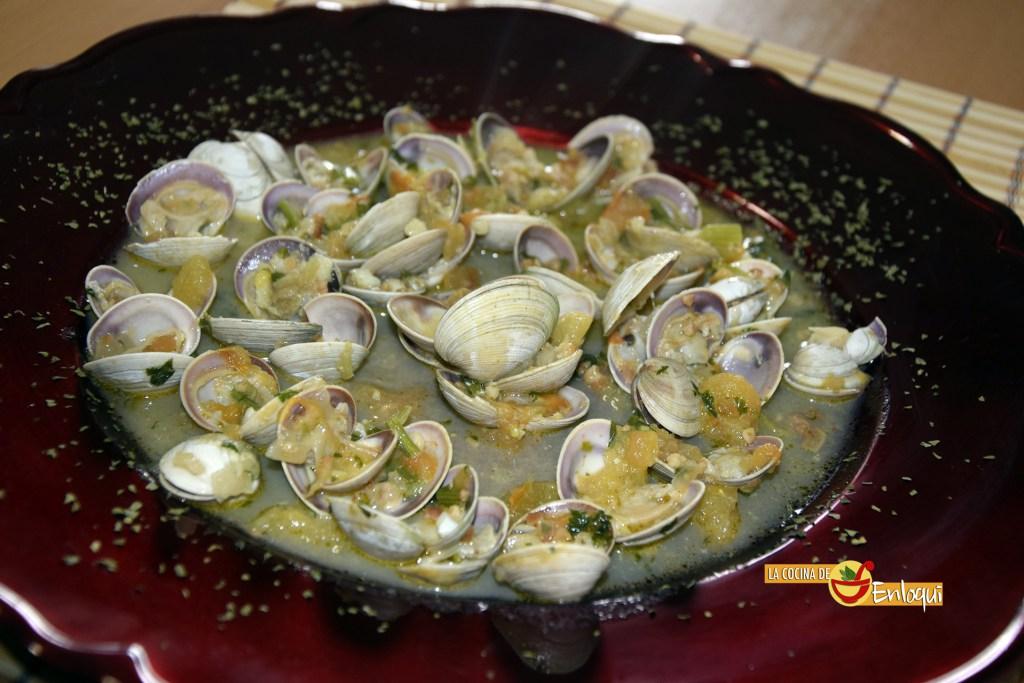 Receta almejas en salsa de almendras