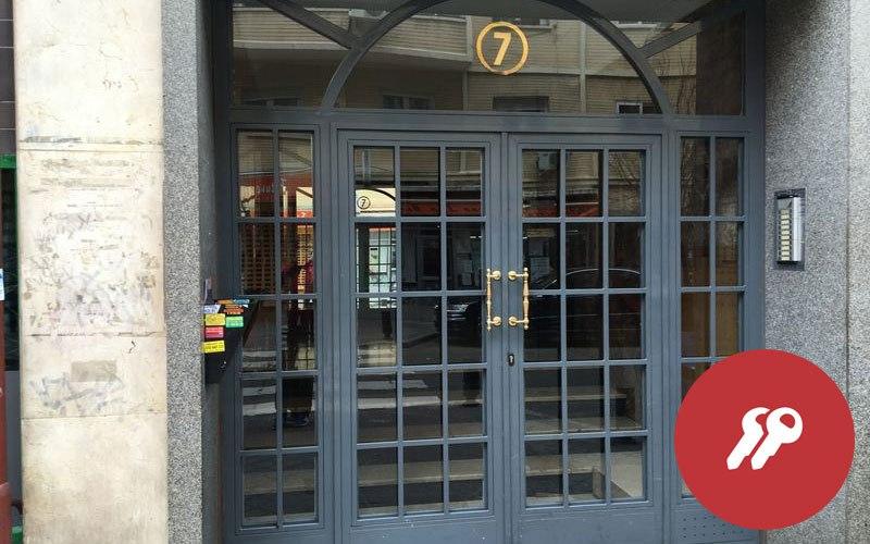 reparar puerta del portal
