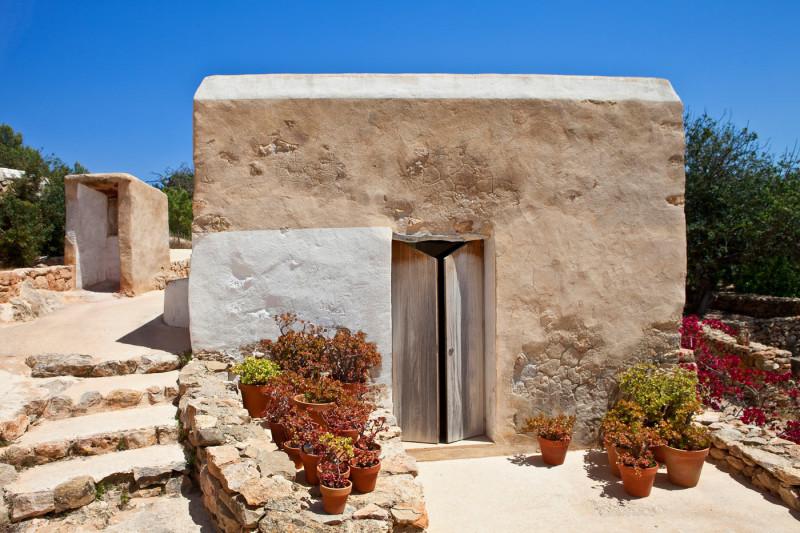 casa-de-verano-Ibiza-decoración-rústica-natural-exterior-12