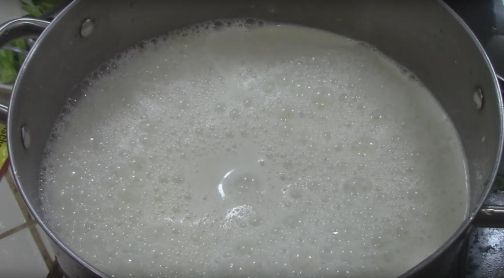 leche de soja cociendo