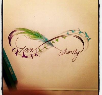 diseño pluma tatuaje infinito