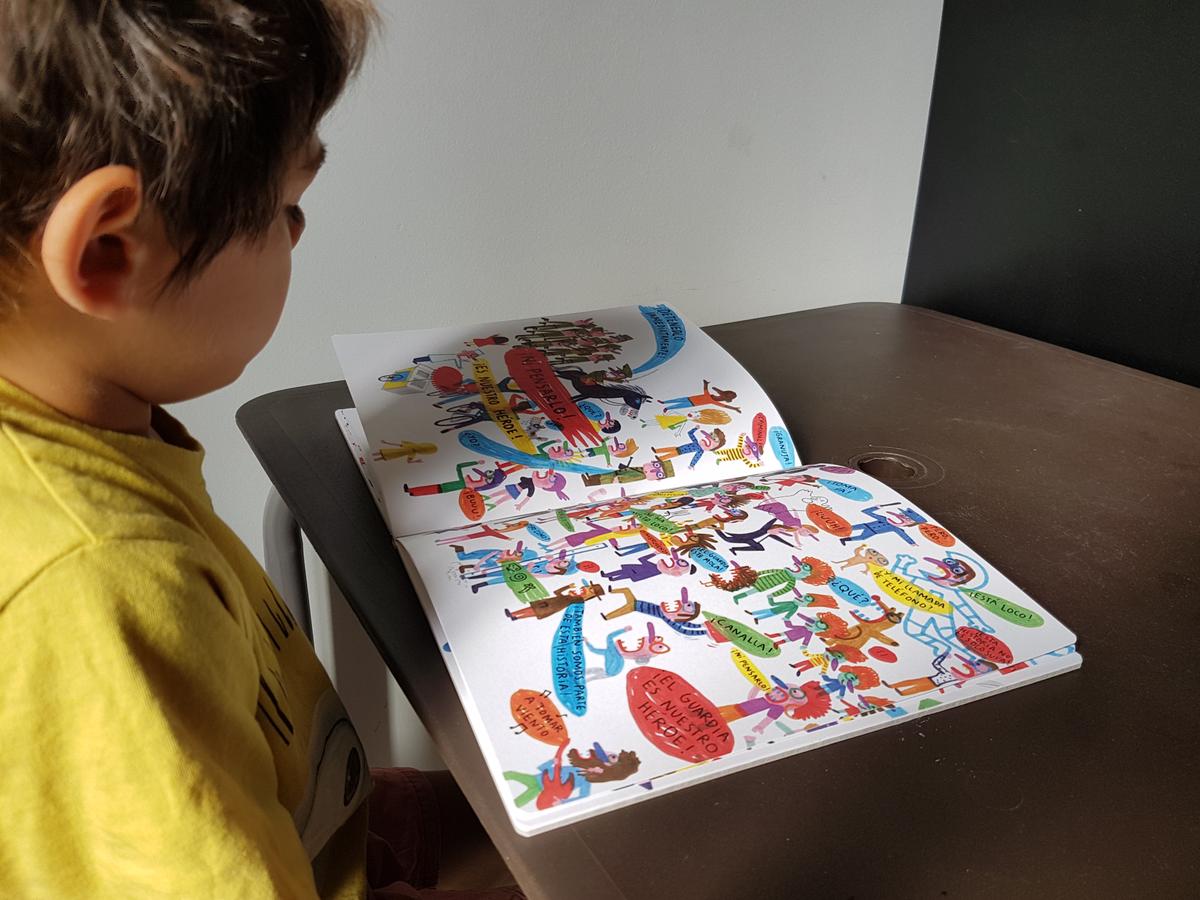 el general pilla al guardia saltandose la norma absurda