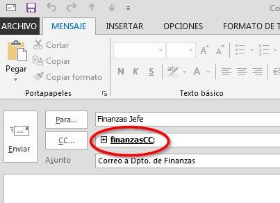 usando el grupo de contactos de outlook
