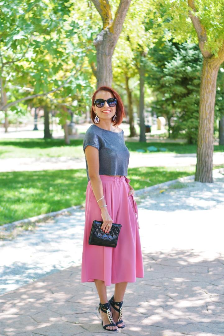 Crop top y pantalón culotte