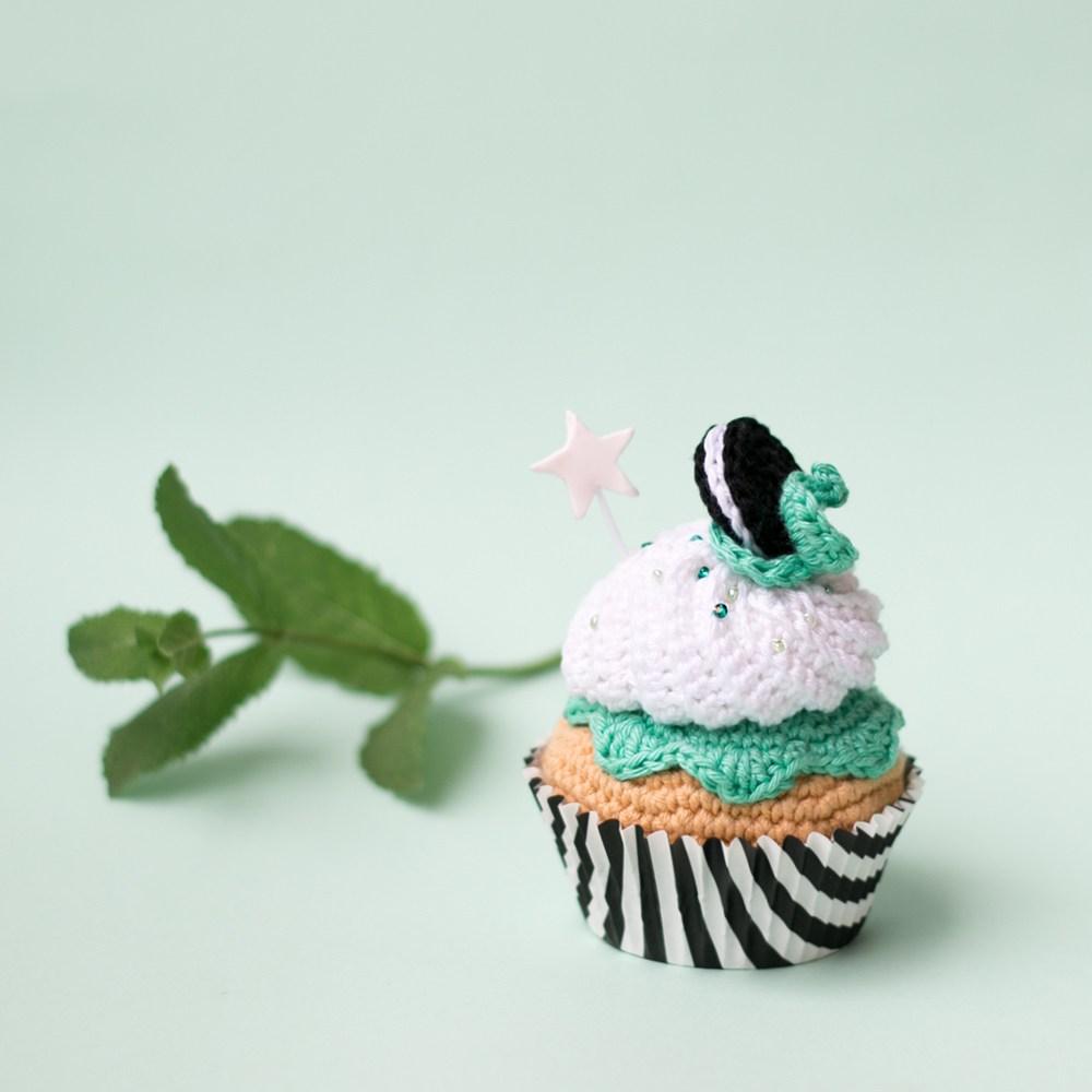 Crocet cupcake oreo & mint, see on "I am a Mess Blog"
