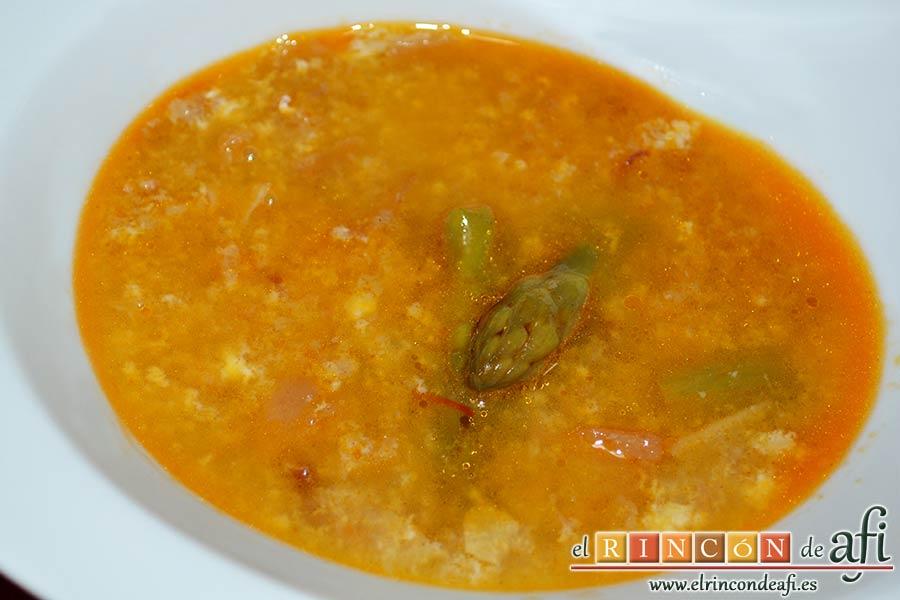 Sopa de espárragos verdes, sugerencia de presentación