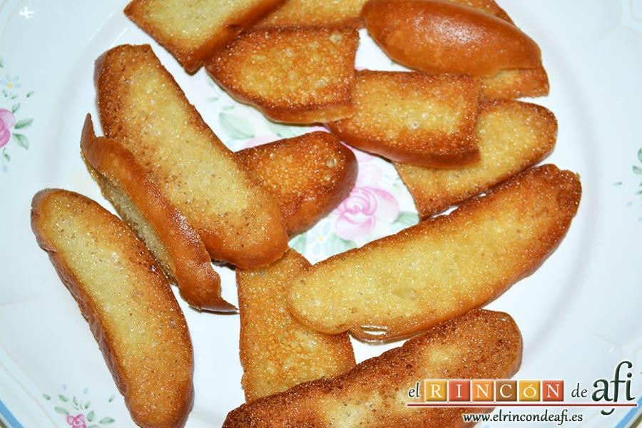 Sopa de espárragos verdes, reservarlo en un plato