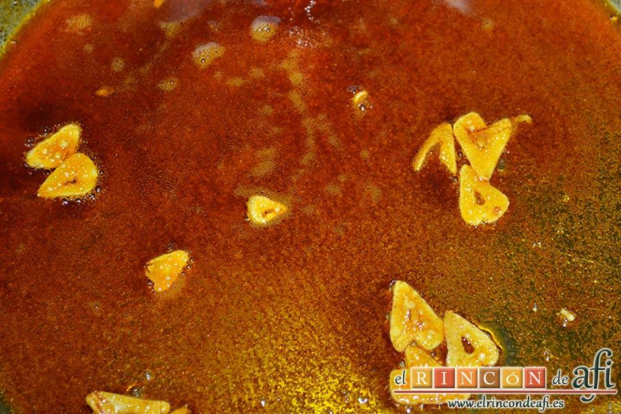 Sopa de espárragos verdes, remover bien