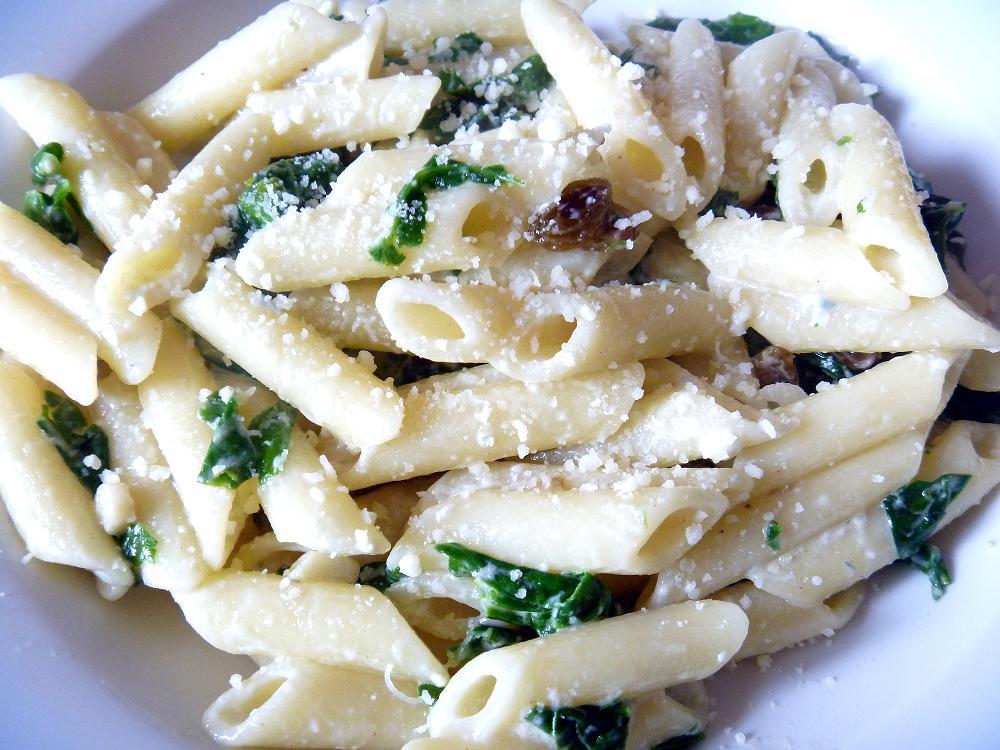 macarrones-con-espinacas-y-roquefort