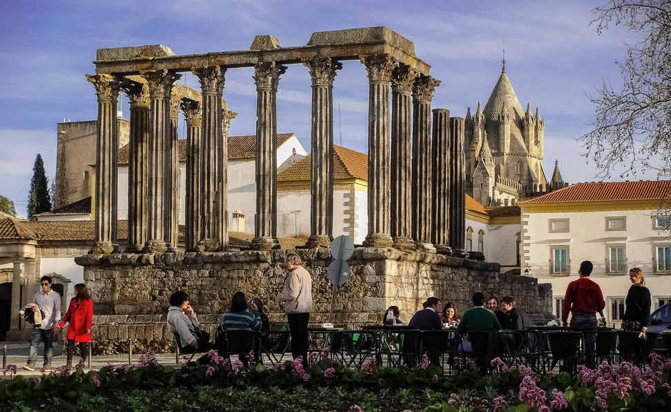 evora-templo-romano