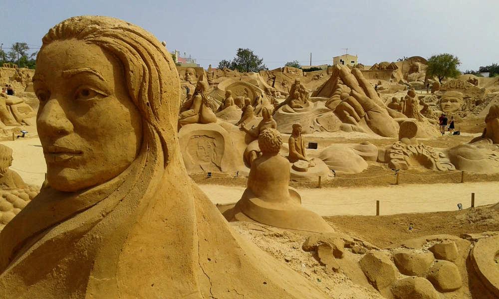 escultura-arena-pera