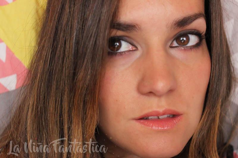 Maquillaje smudgy eyes o efecto smokey eyes suave