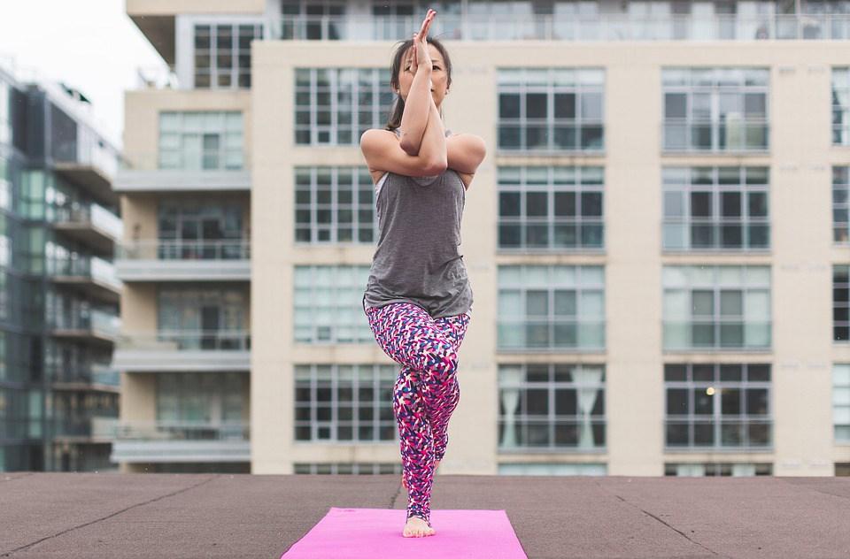 5 Beneficios del Yoga durante el Otoño