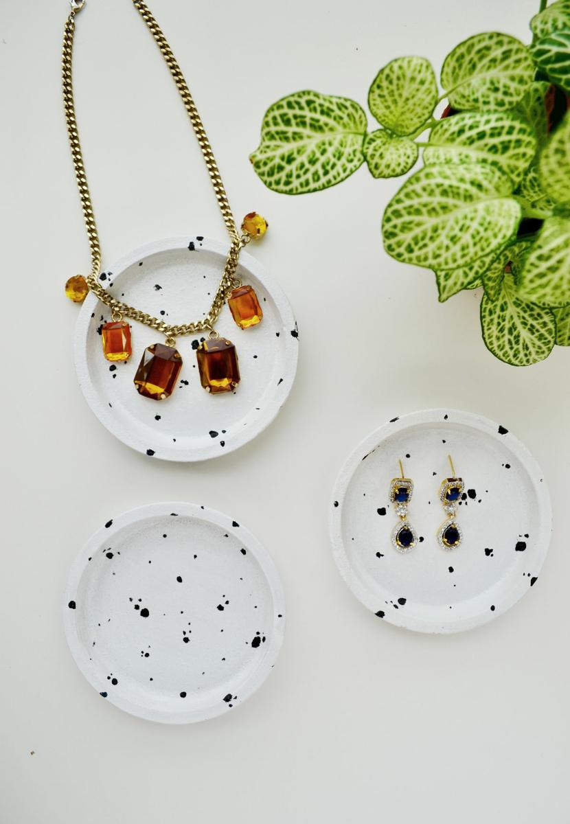 5_Ikea_hacks_para_renovar_la_decoración_de_tu_casa_complementos decorativos_DIY_decoración_originales_joyeros