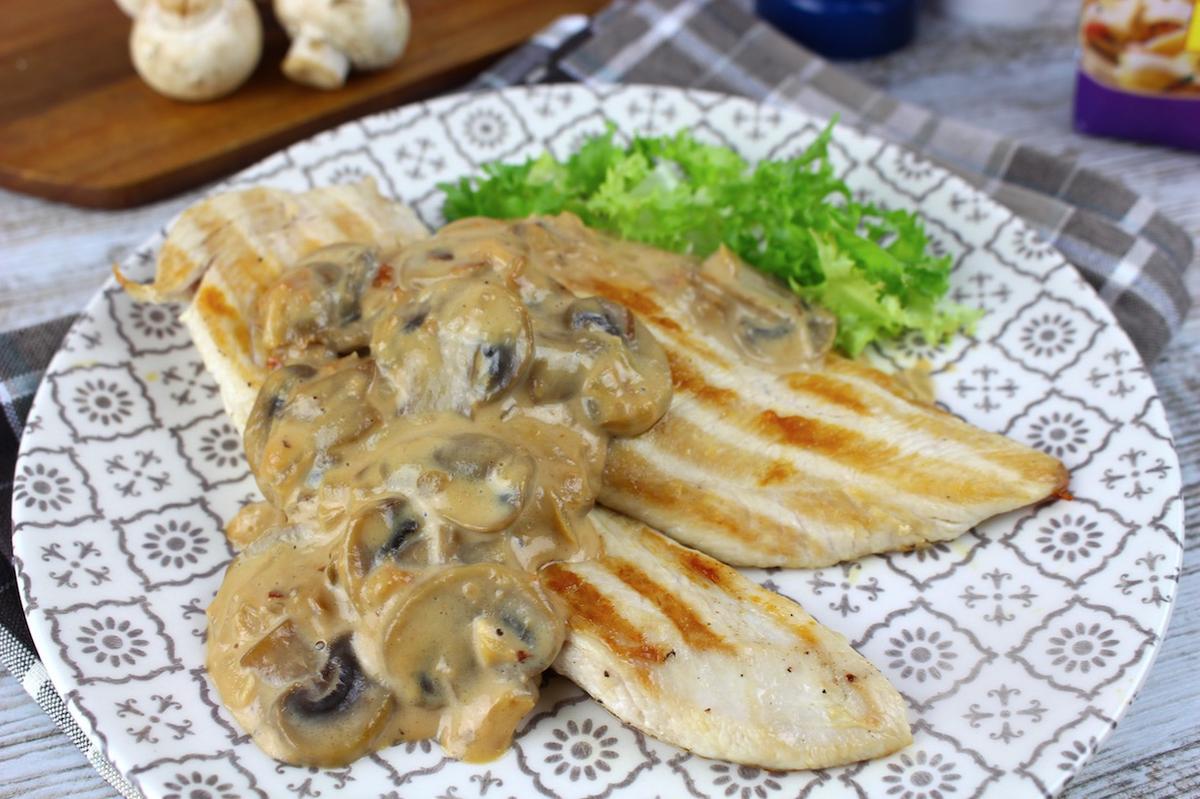 Pollo con salsa de champiñones sin lactosa