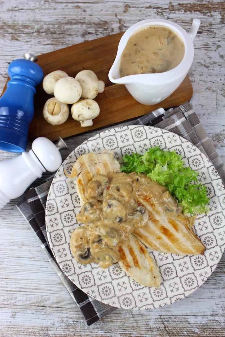 Pollo con salsa de champiñones sin lactosa