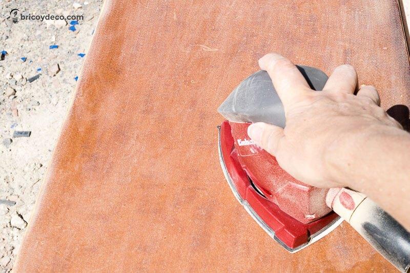 lijar un mueble antiguo