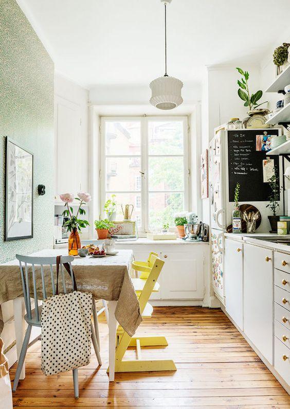 Papel_pintado_en_la_cocina_sí_o_no_consejos_decoración-inspiraciones-13
